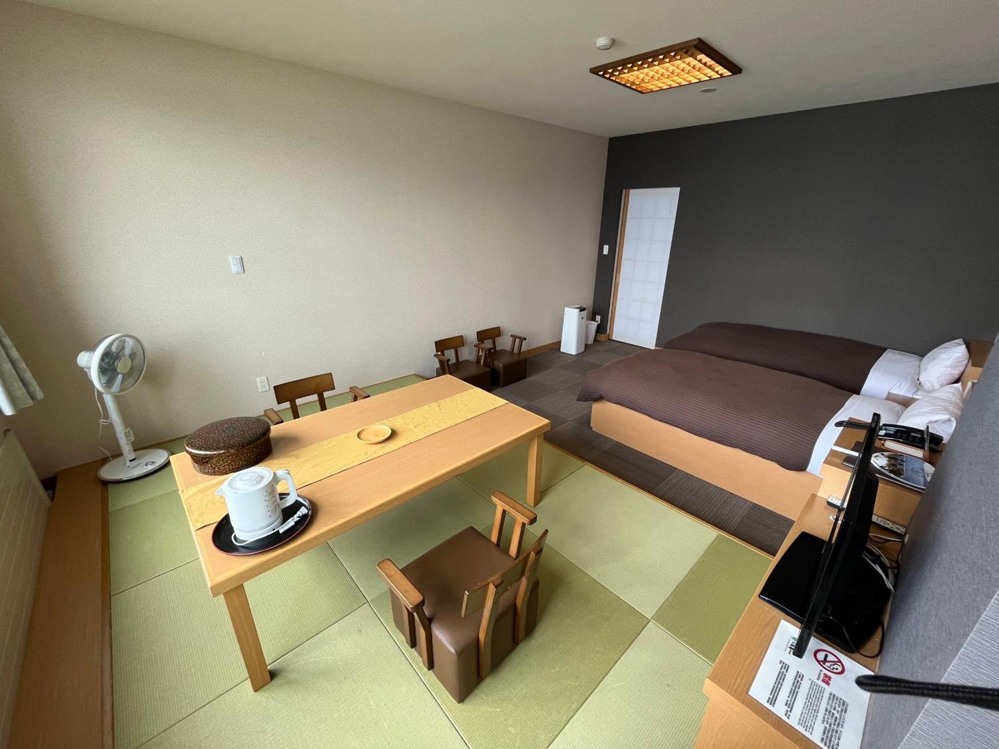 Marukoma Onsen Ryokan Chitose  Bagian luar foto